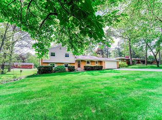 6434 Herbmoor St, Troy, MI 48098