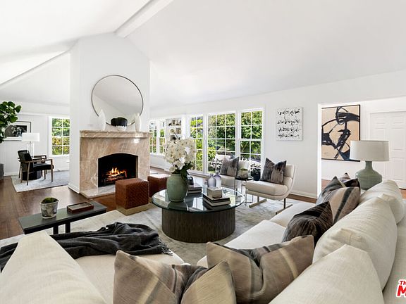 5th image of 11060 W Sunset Blvd