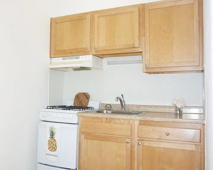 1 Oakland Ter — Photo 6