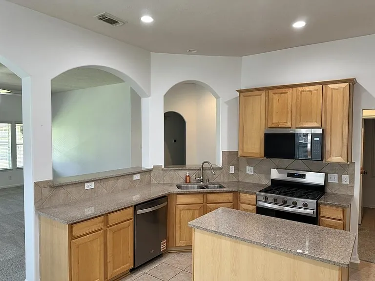 5114 Raven Forest Ln — Photo 9