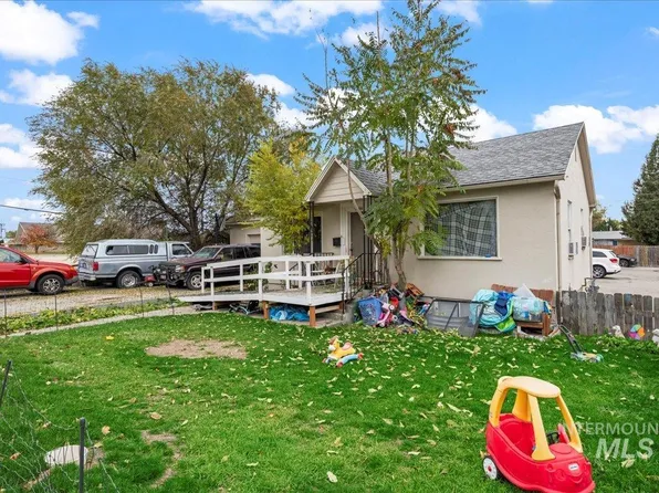 2008 E Linden St, Caldwell, ID 83605