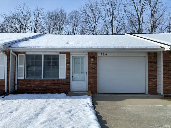 596 Yorkshire Sq #23, Milan, MI 48160