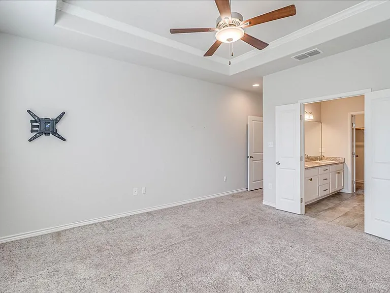 8010 Calma St — Photo 21