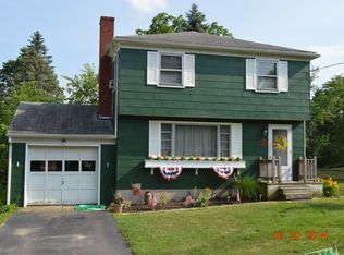 218 Overbrook Rd, Dallas, PA 18612