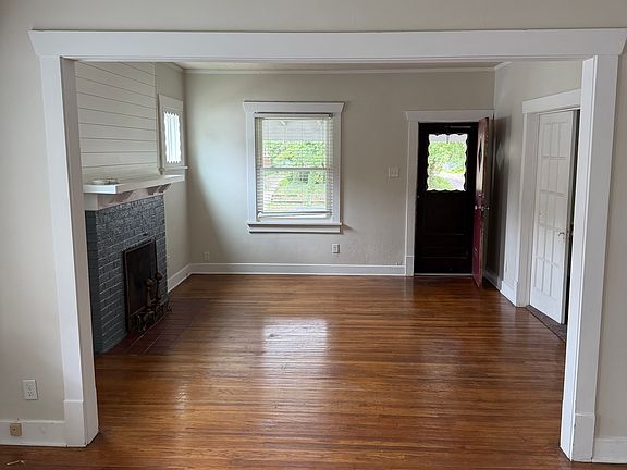 3rd image of 741 W Vine St