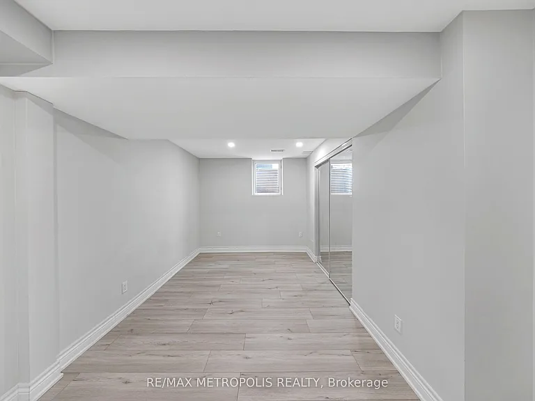 10 Snowcreek St — Photo 39
