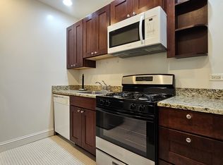 4256 N Clark St #1S, Chicago, IL 60613