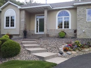 4403 Pondview Trl SE, Prior Lake, MN 55372