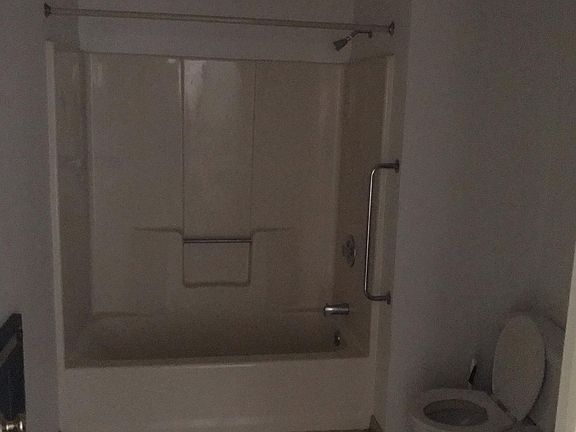 4th image of 256 W Franklin St Floor 2