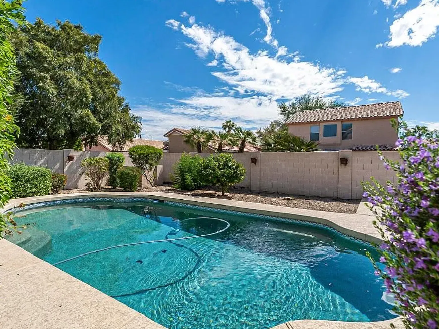 4 bed, 2.5 bath, 1975 sqft, $2,695 — Photo 1