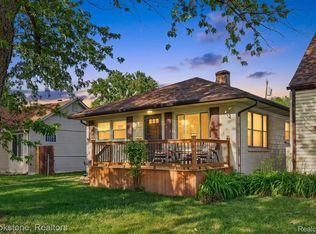 23496 Willard Ave, Warren, MI 48089