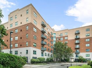 175 Cottage St APT 515, Chelsea, MA 02150