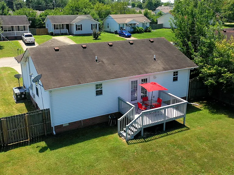 344 Pioneer Dr — Photo 24