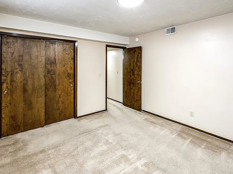 6640 Military Ave #9 — Photo 9