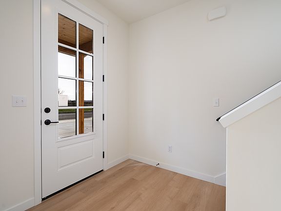 2389 Entrance - Features and colors may differ.