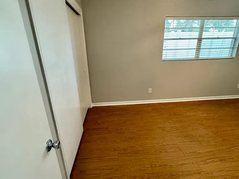 21804 Marlin Ave — Photo 59