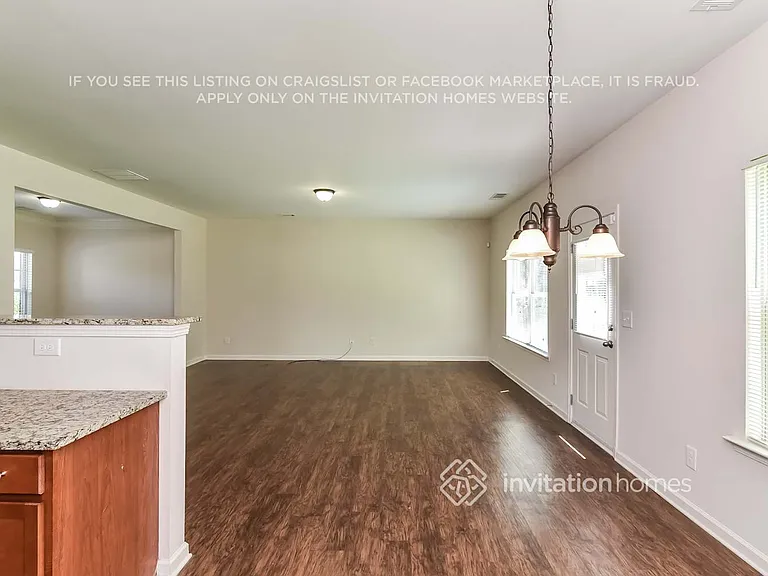 439 Village Broad St — Photo 9