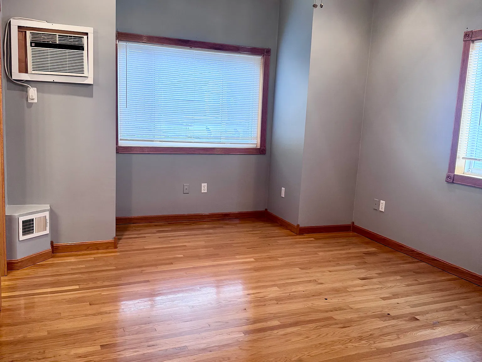 34 Florence St — Photo 3
