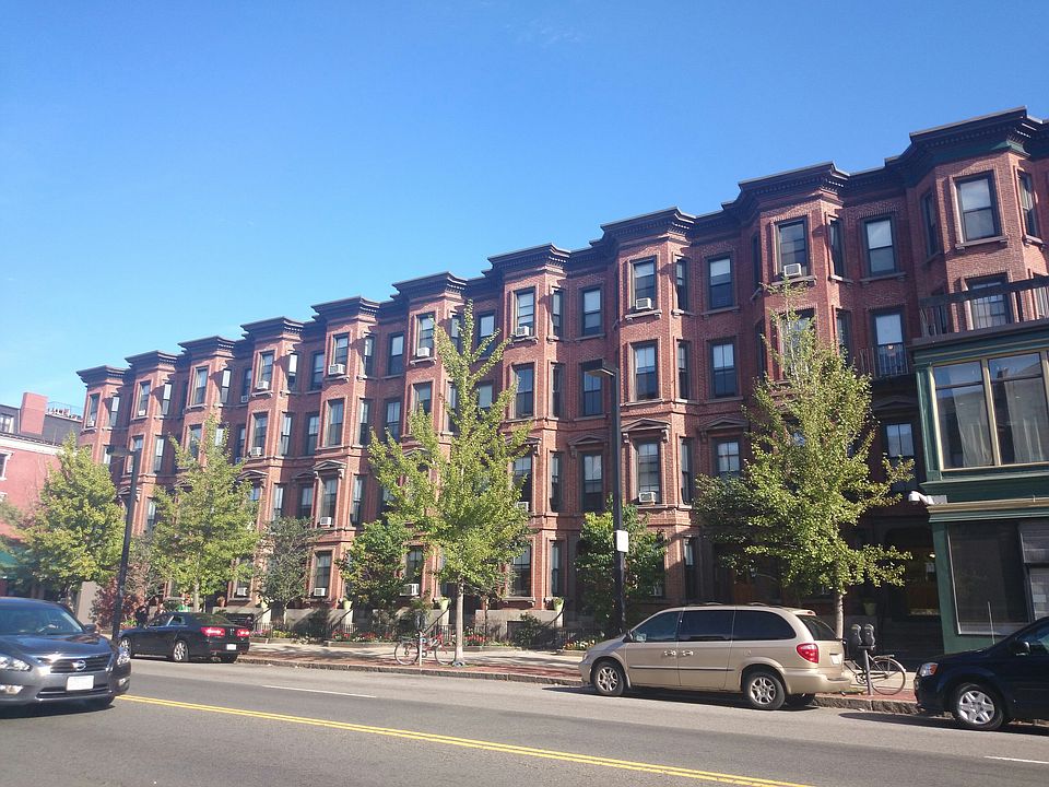 2nd image of 622 Tremont St