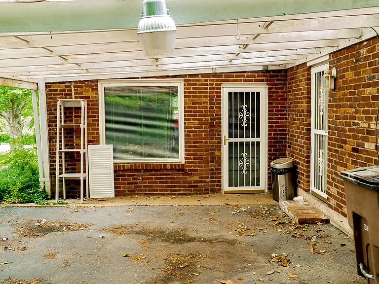 150 McCall St — Photo 29