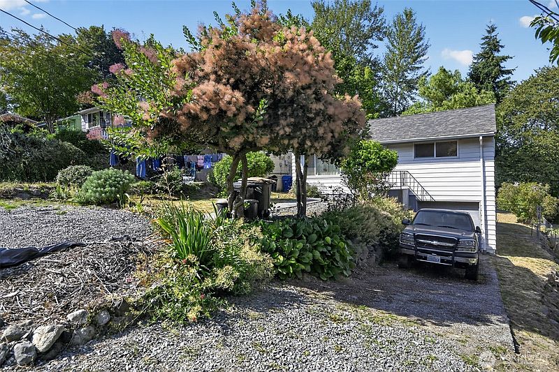 2nd image of 2854 S Juneau Street