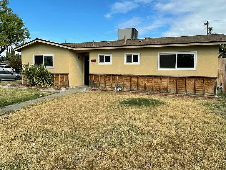 404 Lime Ave — Photo 15