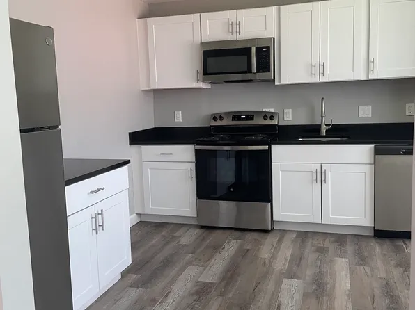 Marshfield Apartments