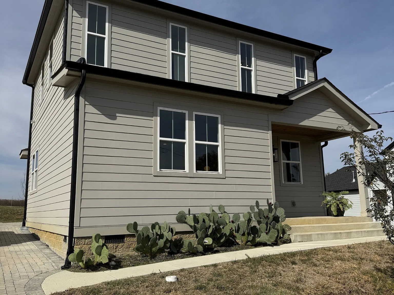 4 bed, 3.5 bath, 2289 sqft, $3,050 — Photo 1