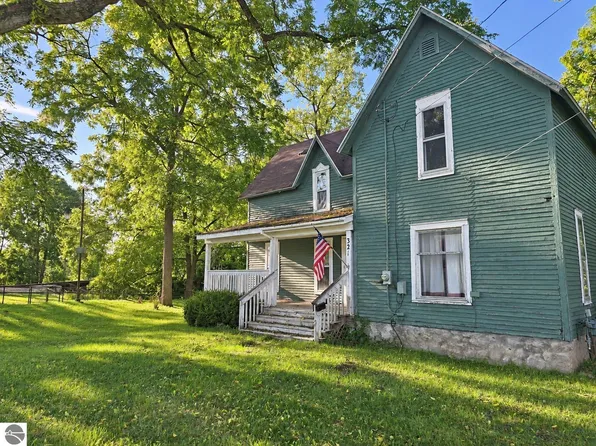 321 Ely St, Alma, MI 48801