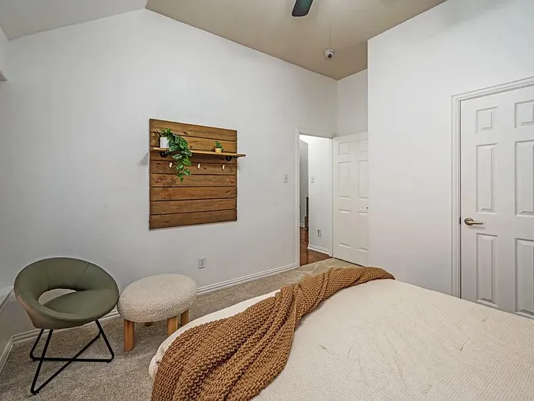 8309 Green Ash Dr — Photo 25