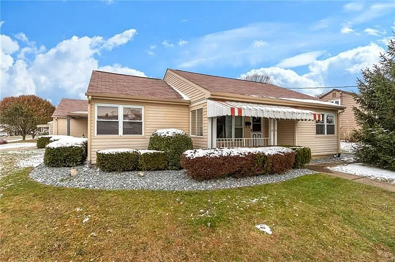 2388 Carmel St photo 1