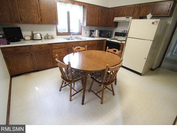 3rd image of 411 5th Ave SE