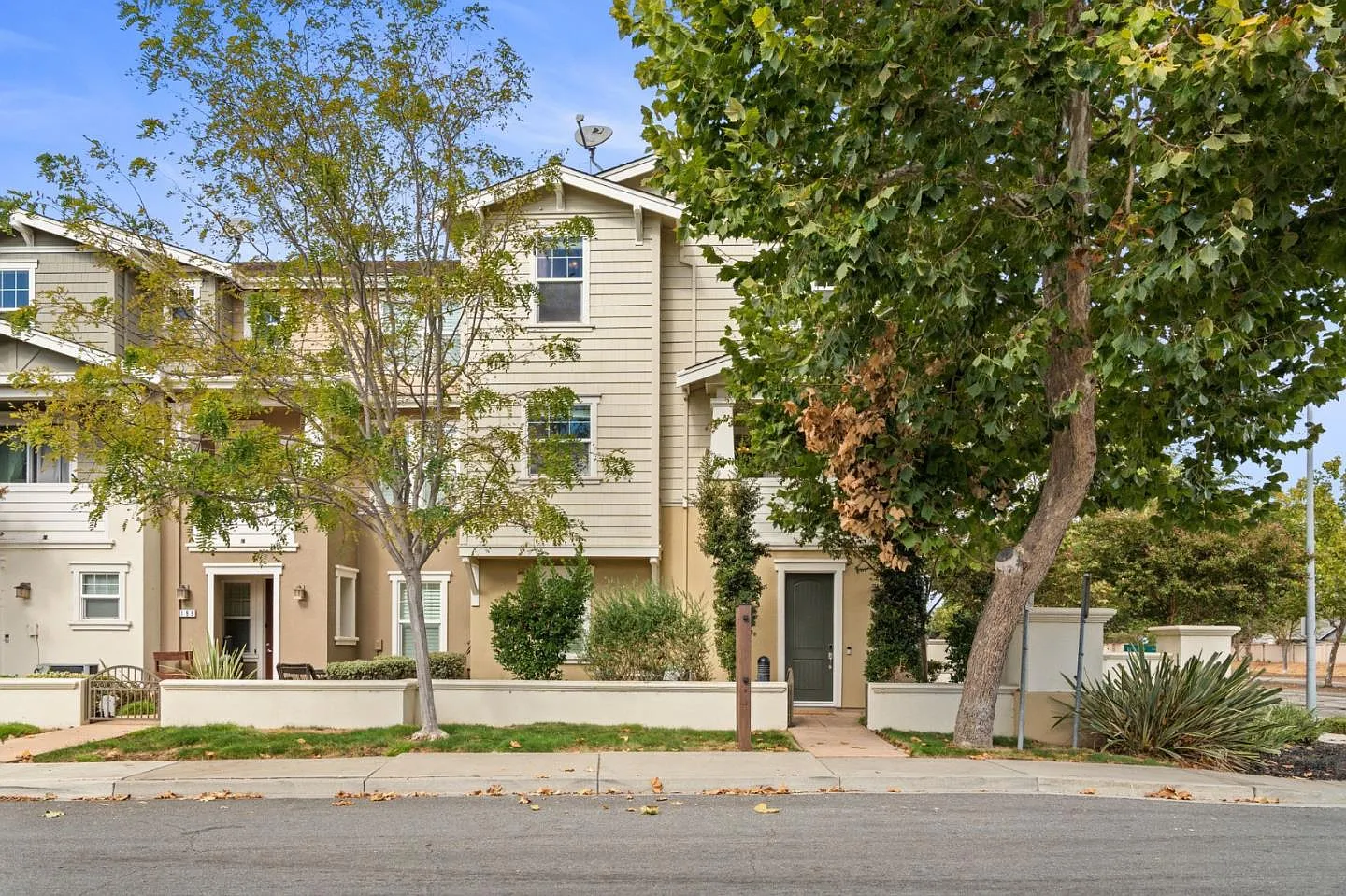 202 Triggs Ln photo 1