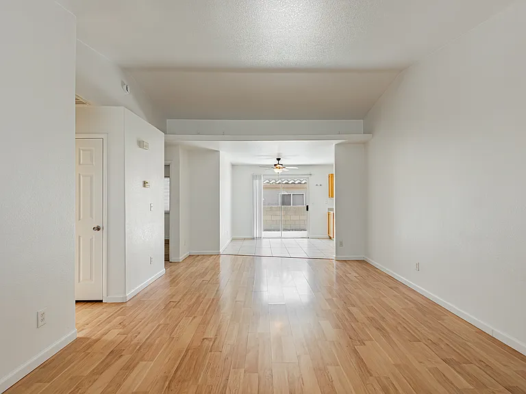 1081 Jubilee Ct #D — Photo 4