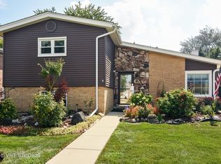 8143 N Clifton Ave, Niles, IL 60714