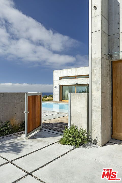 その他 Hgrddcvhjkokb 24689 Pacific Coast Hwy, Malibu, CA 90265 | MLS #26986817 | Zillow