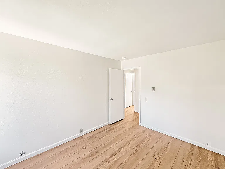 4360 Vision Dr — Photo 12
