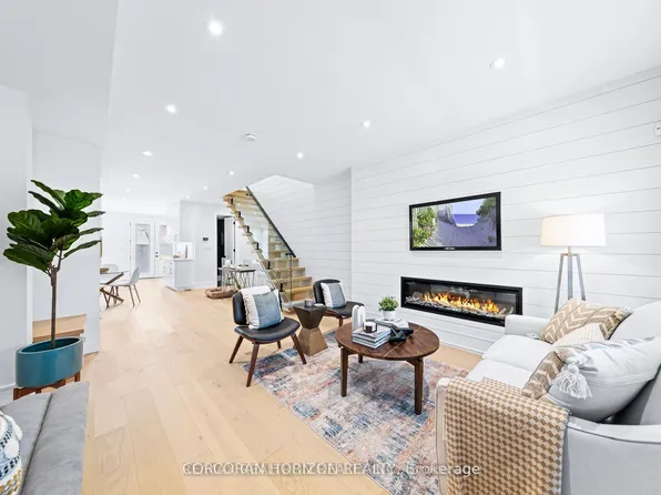 225 Christie St, Toronto, ON M6G 3B5