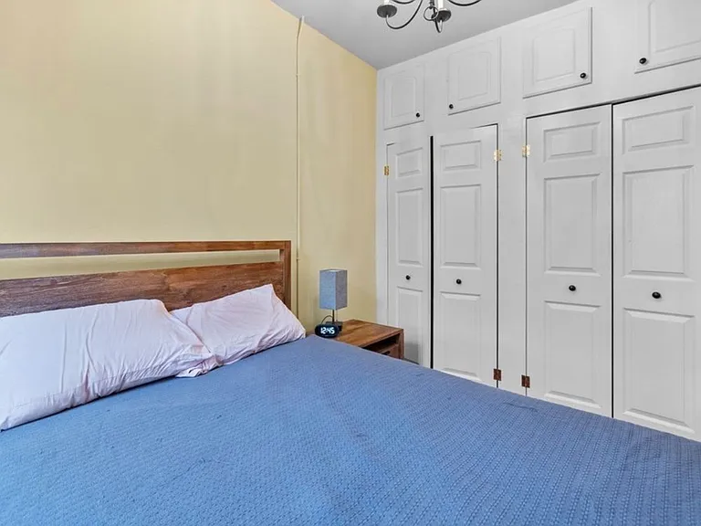 33 Irving St #4 — Photo 7
