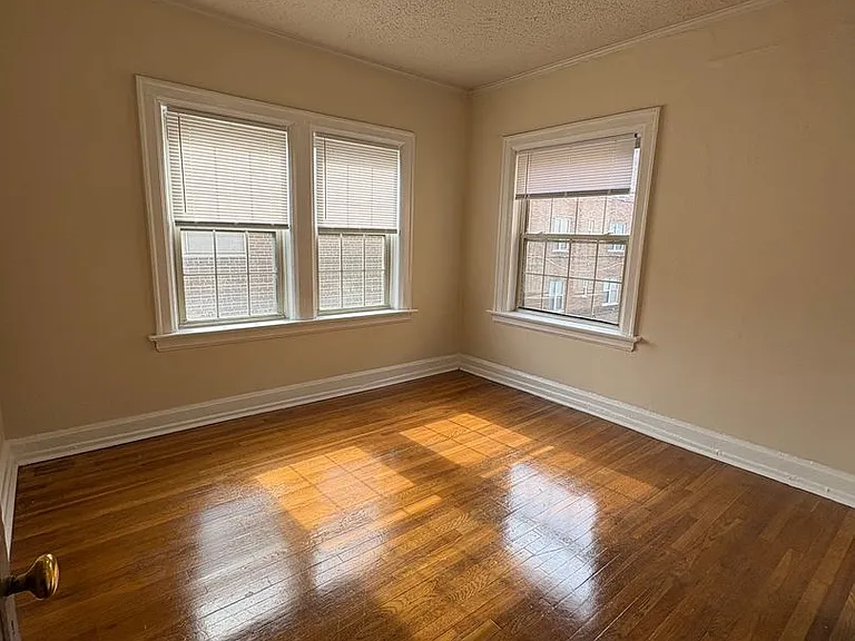 1 & 2 Bedroom Apartments in Downtown Indianapolis - Meridian Plaza Awaits You! — Photo 16