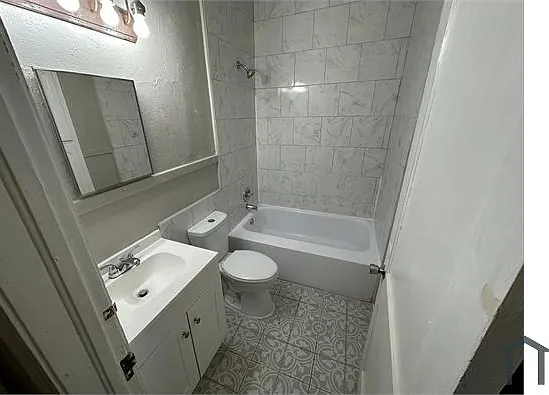 3438 W Capitol St — Photo 5