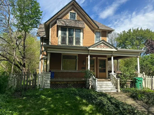 421 S 3rd St, Rockford, IL 61104