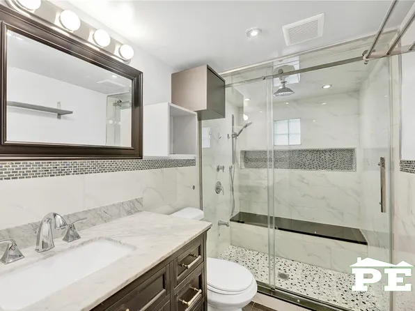 3222 Kings Highway image 11 of 28