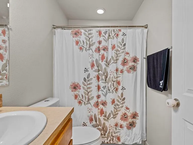 1110 SW Isaac Ln — Photo 21