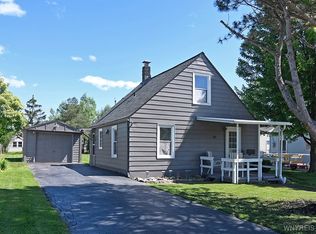 42 Beech Rd, Amherst, NY 14226