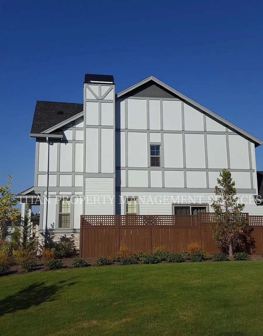 3 bed, 2.5 bath, 1530 sqft, $3,195 — Photo 2