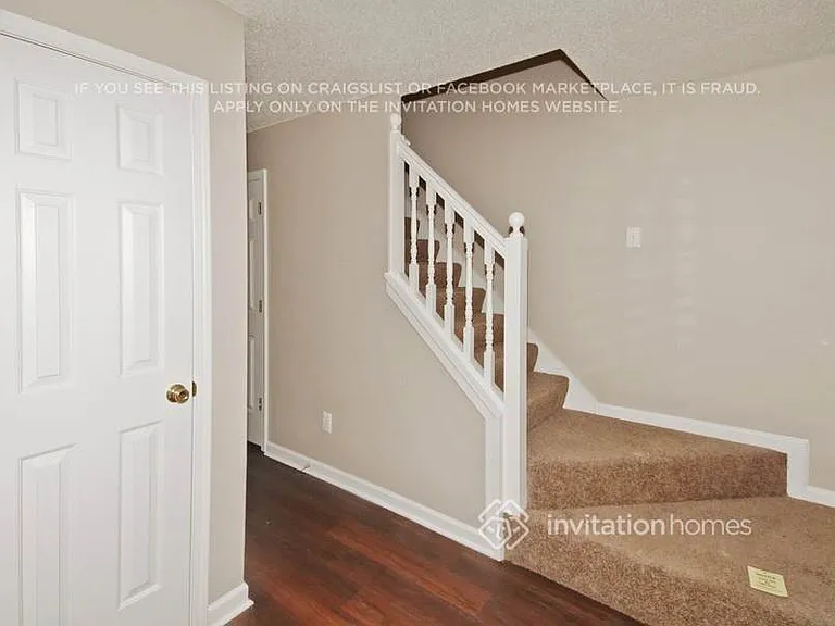 4350 Reserve Hill Xing — Photo 3