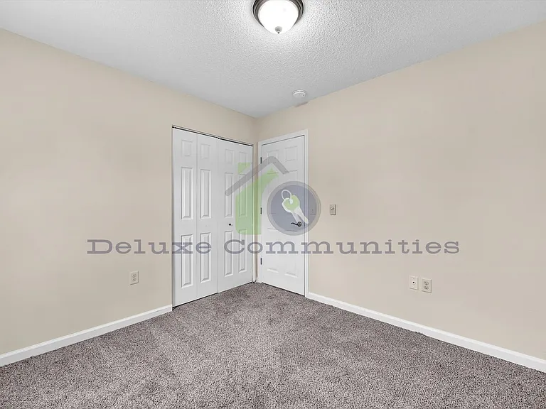 404 Russell St — Photo 20