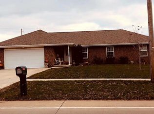 315 N Country Club Rd, Maryville, MO 64468