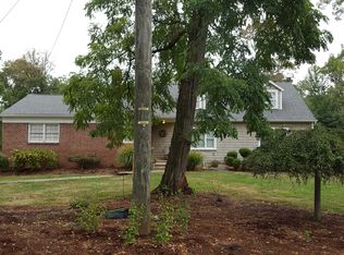 1 Runnymede Rd, Colonia, NJ 07067